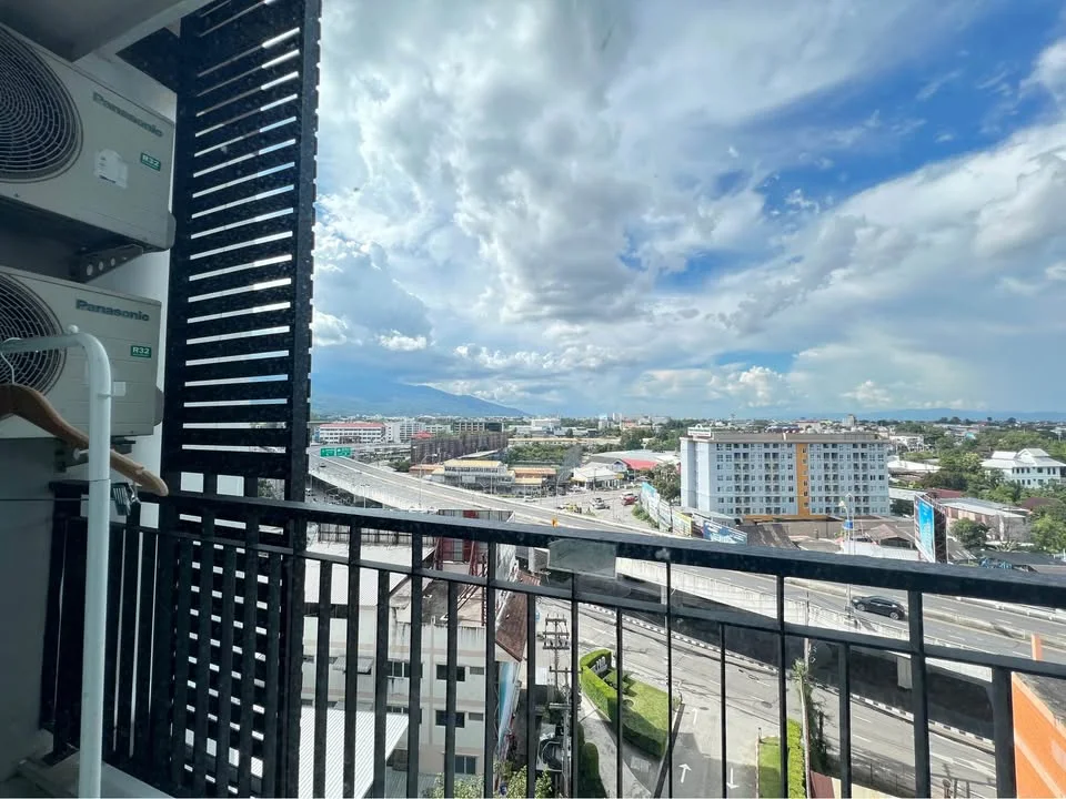 ให้เช่าคอนโด The Prio Condo Chiang Mai  คอนโดทำเลศักยภาพ บริเวณแยกเซ็นทรัลแอร์พอร์ตพลาซ่า เชียงใหม่ เดินทางสะดวก ห่างจากสนามบินนานาชาติเชียงใหม่เพียง 3 นาที ใกล้ศูนย์การค้า ร้านอาหาร และสิ่งอำนวยความสะดวกครบครัน พร้อมเฟอร์นิเจอร์และเครื่องใช้ไฟฟ้าครบ เข้าอยู่ได้ทันที — Photo 9