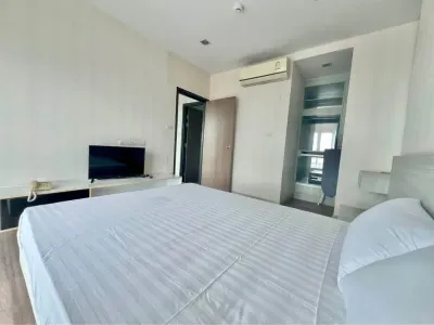 ให้เช่าคอนโด The Prio Condo Chiang Mai  คอนโดทำเลศักยภาพ บริเวณแยกเซ็นทรัลแอร์พอร์ตพลาซ่า เชียงใหม่ เดินทางสะดวก ห่างจากสนามบินนานาชาติเชียงใหม่เพียง 3 นาที ใกล้ศูนย์การค้า ร้านอาหาร และสิ่งอำนวยความสะดวกครบครัน พร้อมเฟอร์นิเจอร์และเครื่องใช้ไฟฟ้าครบ เข้าอยู่ได้ทันที