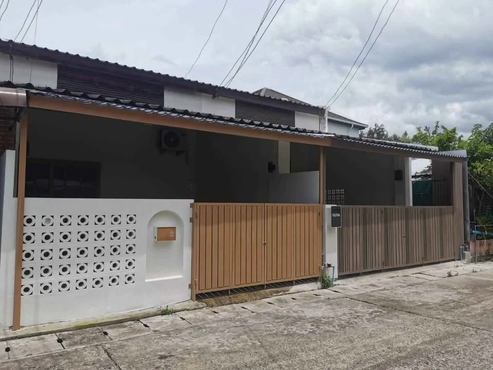 清迈 Sawang Nakhon Village 两卧联排住宅照片
