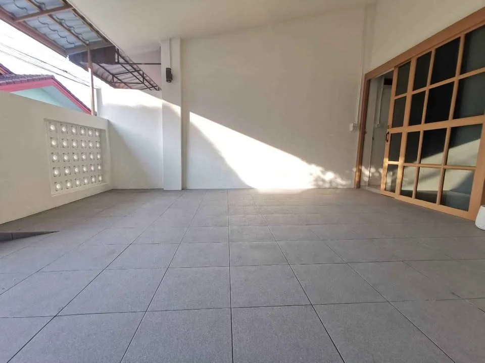 清迈 Sawang Nakhon Village 两卧联排住宅照片